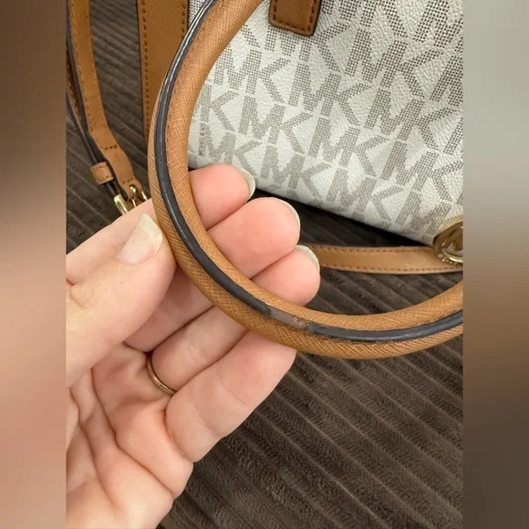 Michael Kors Purse - Picture 5 of 10